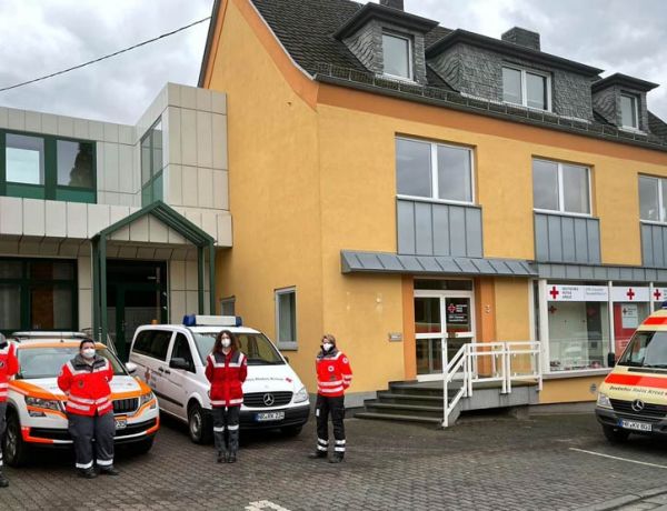 Der DRK-OV Neustadt (Wied) unterstützt Altenheimein der Besucher Testung